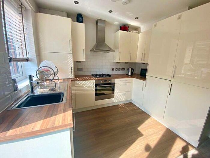 2 Bedroom Detached House To Rent In Fir Street, Salford, M6