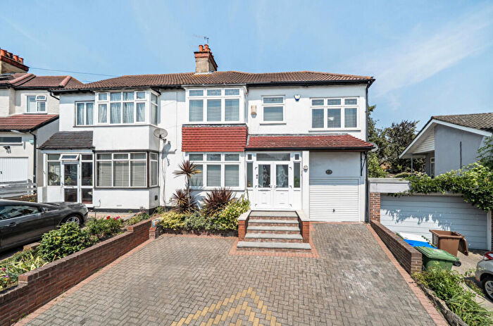 4 Bedroom Semi Detached House For Sale In Bedonwell Road, Belvedere, Kent, DA17
