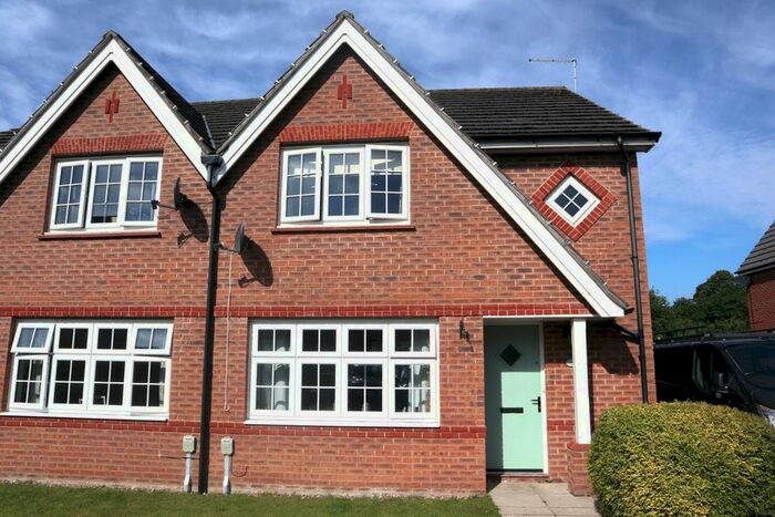 3 Bedroom Semi-Detached House To Rent In Holtby Avenue, Cottingham, HU16