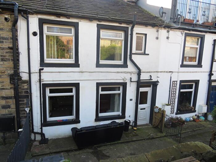 1 Bedroom Cottage To Rent In Spring Gardens, Sowerby Bridge, HX6