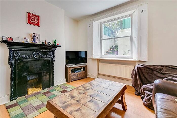 1 Bedroom Flat To Rent In Mornington Terrace, London, NW1