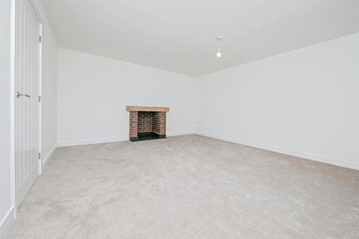 4 Bedroom Detached House For Sale In Spalding Way, Chelmondiston, Ipswich, IP9