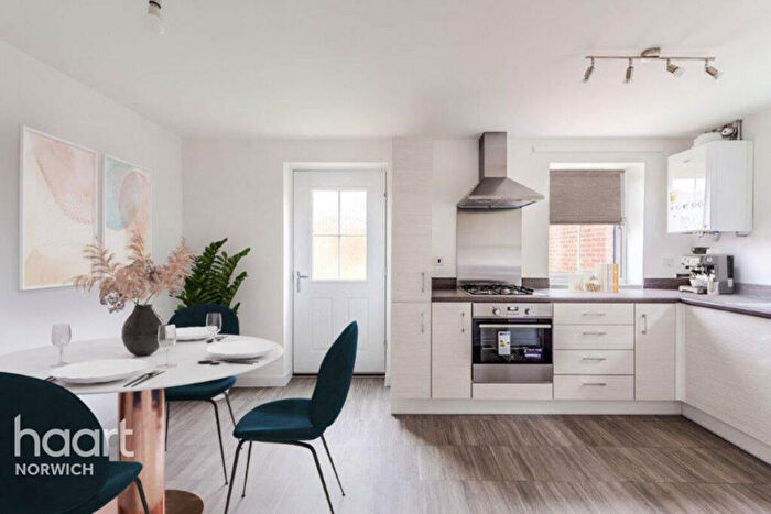 2 Bedroom Semi-Detached House For Sale In Woolhouse Way, Norwich, NR4