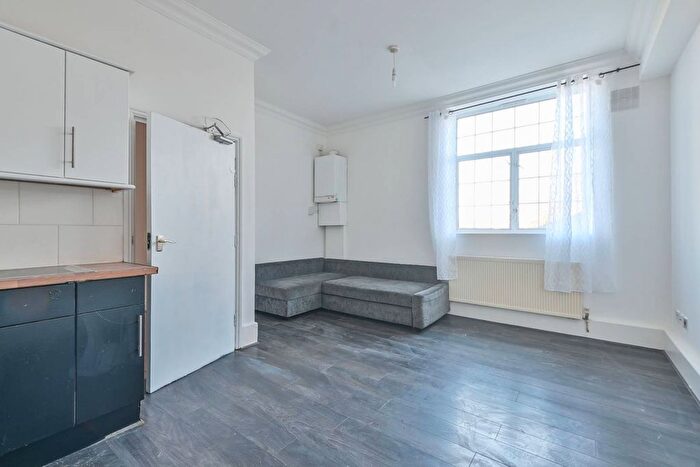 2 Bedroom Flat For Sale In Upton Heights, Upton, London, E7