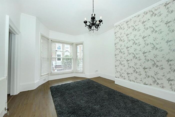 1 Bedroom Flat To Rent In Churchfield Road, W3