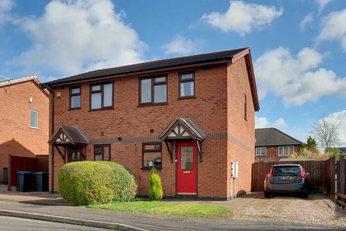 2 Bedroom Semi-Detached House To Rent In Marywell Close, Hinckley, LE10