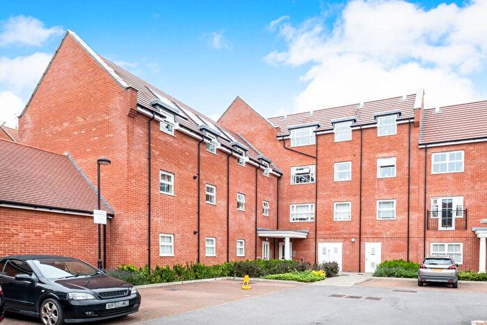 2 Bedroom Flat To Rent In Rush House, Ashville Way, Wokingham, RG41