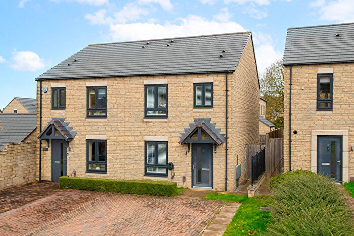 3 Bedroom Semi Detached House For Sale In Magnolia Place, Harrogate, HG3