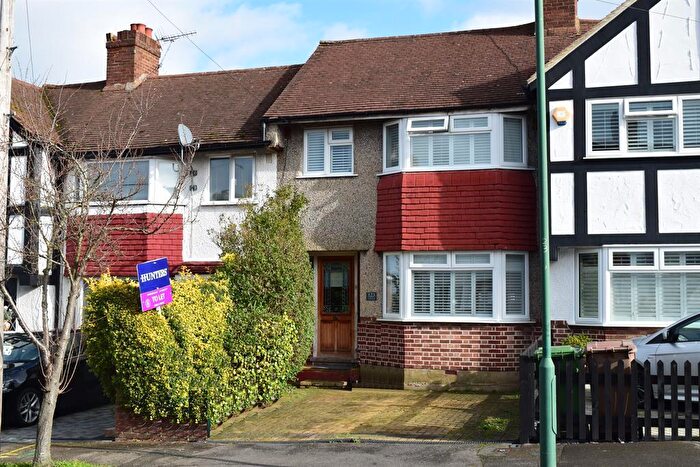 3 Bedroom Terraced House For Sale In Buckland Way, Worcester Park, KT4
