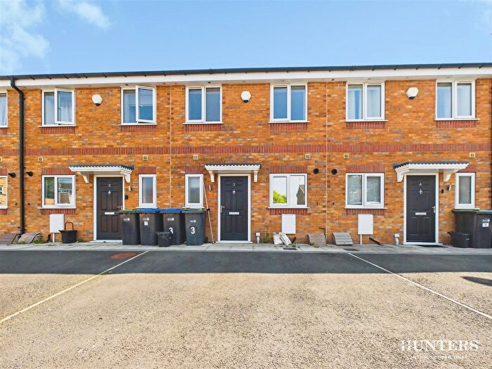 3 Bedroom Terraced House For Sale In West Row, Consett, DH8