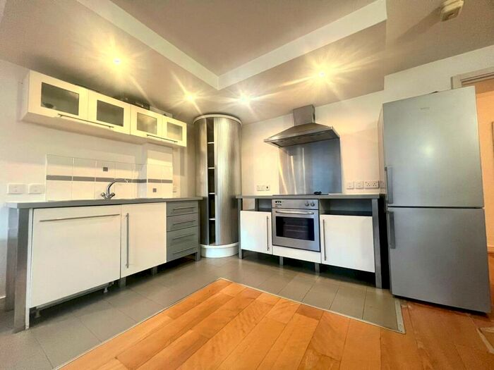 2 Bedroom Apartment To Rent In Queens College Chambers, Paradise Street, B1