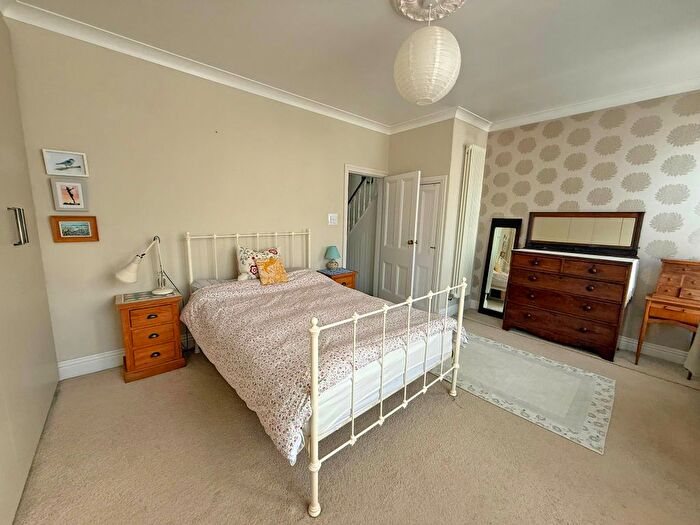 4 Bedroom Terraced House For Sale In Ashville Avenue, Scarborough, YO12