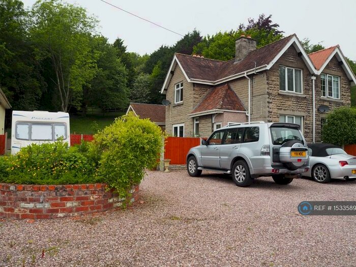 3 Bedroom Semi-Detached House To Rent In Cae Pentre Singrett Hill, Gresford, Wrexham, LL12