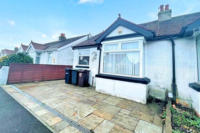 1 Bedroom Semi-Detached Bungalow For Sale In Southcroft Road, Gosport, PO12