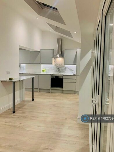 3 Bedroom Terraced House To Rent In Springvale, Southampton, SO32