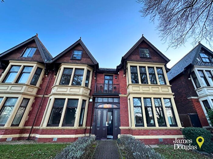 3 Bedroom Flat For Sale In Ninian Road, Roath, CF23