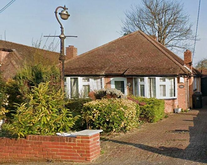 2 Bedroom Bungalow For Sale In Glentrammon Close, Orpington, BR6