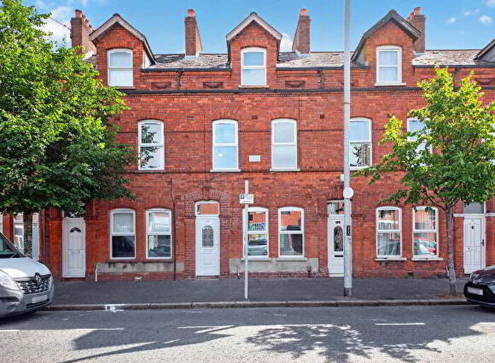 4 Bedroom TownHouse For Sale In Bloomfield Avenue, Belfast, BT5