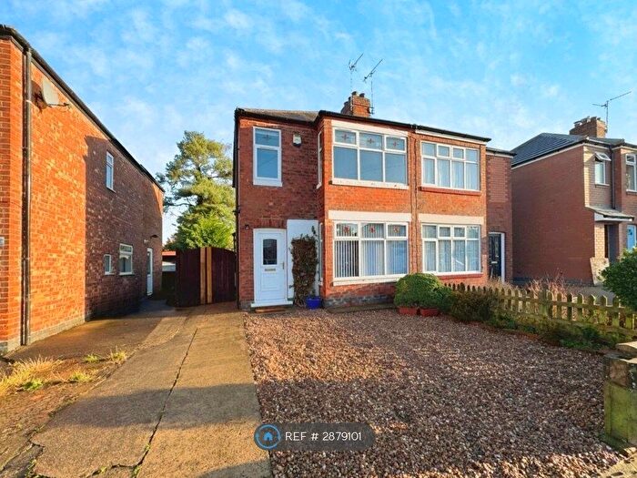 2 Bedroom Semi-Detached House To Rent In Lilac Avenue, York, YO10