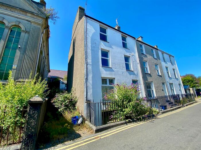 Houses for sale in Pwllheli, Gwynedd