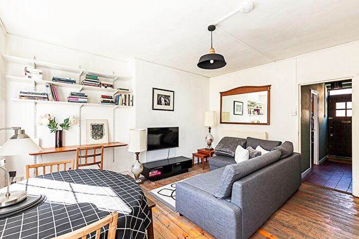 1 Bedroom Flat To Rent In Flat, Carter House, London, E1