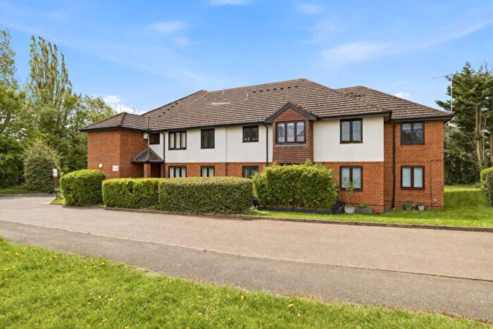 1 Bedroom Apartment For Sale In Hill End Lane, St. Albans, Hertfordshire, AL4