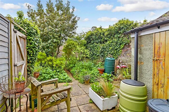 2 Bedroom End Of Terrace House For Sale In Eastgate Terrace, Rochester, Kent, ME1