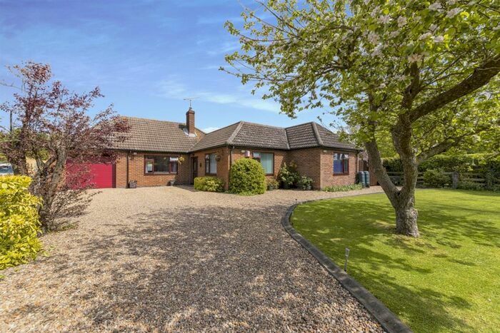 4 Bedroom Detached Bungalow For Sale In Church Street, Long Bennington, Newark, NG23