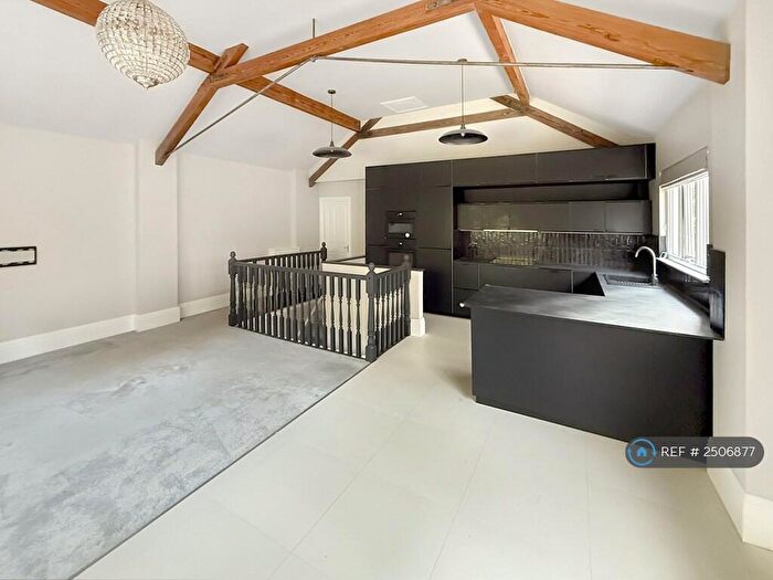 2 Bedroom Flat To Rent In Alexandra Drive, Liverpool, L17