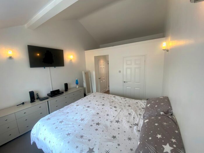 4 Bedroom Detached House For Sale In Turpins Way, Baldock, SG7