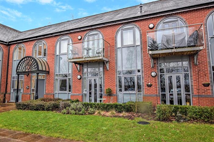 2 Bedroom Apartment To Rent In Hampton Court, Marsh Lane, Solihull, West Midlands, B92