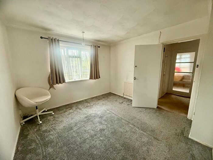 2 Bedroom Flat To Rent In Hardwick Road, Hove, BN3