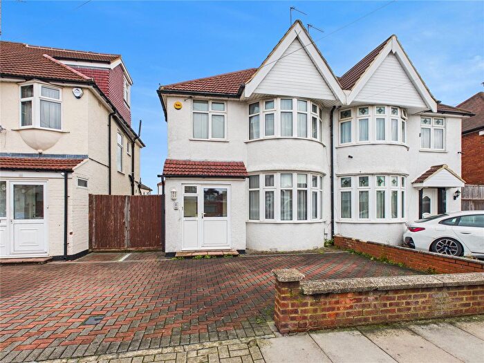 3 Bedroom Semi Detached House For Sale In Haverford Way, Edgware, Middlesex, HA8