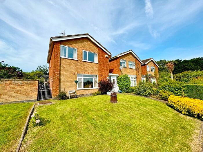 3 Bedroom Detached House For Sale In Walton Way, Harlaxton, Grantham, NG32