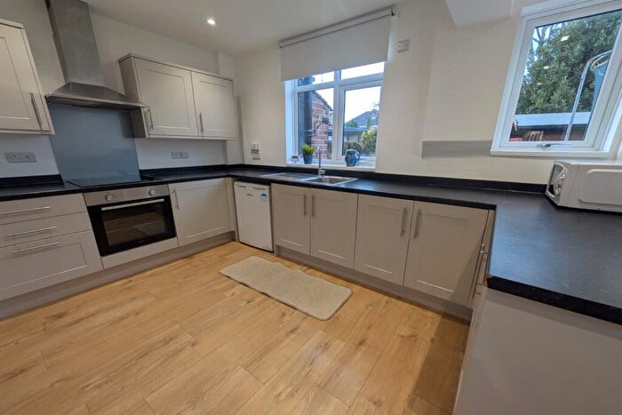 3 Bedroom Semi-Detached House To Rent In Cator Lane, Chilwell, NG9