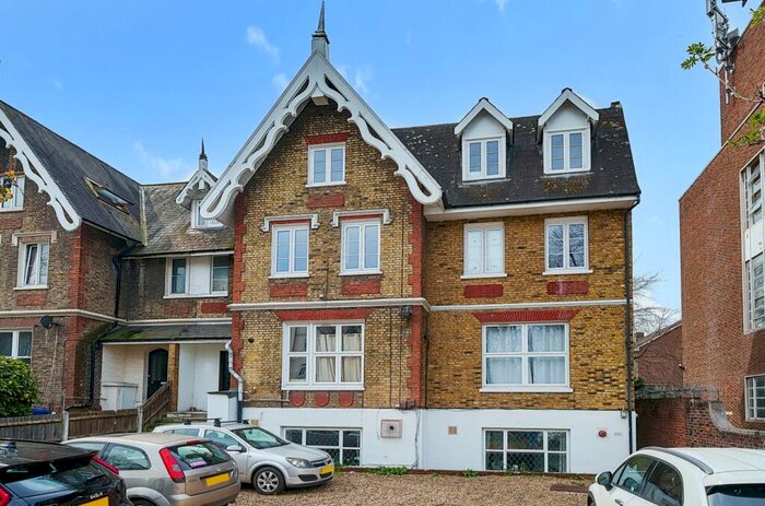 1 Bedroom Flat To Rent In St Mary's Road Peckham, SE15