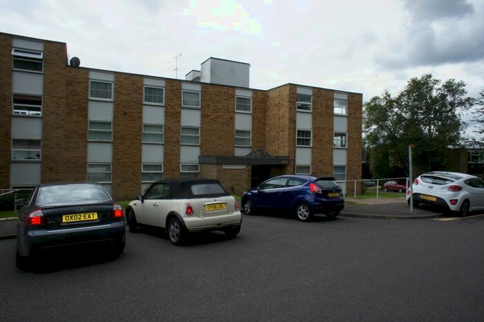 2 Bedroom Flat To Rent In Ancastle Green, Henley-On-Thames, RG9