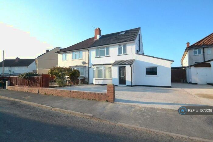 6 Bedroom Semi-Detached House To Rent In Marbeck Road, Bristol, BS10