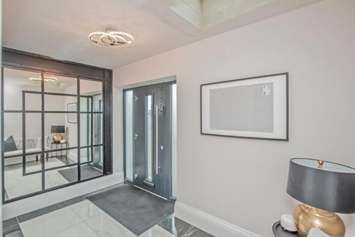 4 Bedroom Detached House For Sale In Pullan Drive, Eccleshill, Bradford, BD2