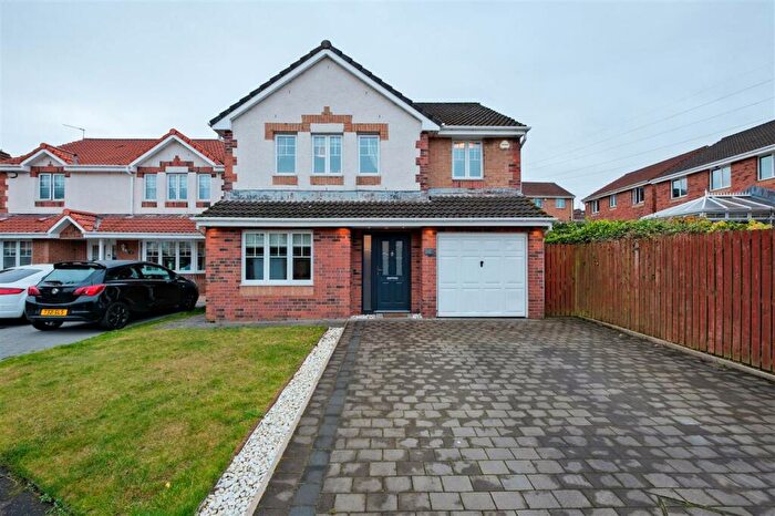 4 Bedroom Detached House For Sale In Lammermuir Way, Chapelhall, ML6