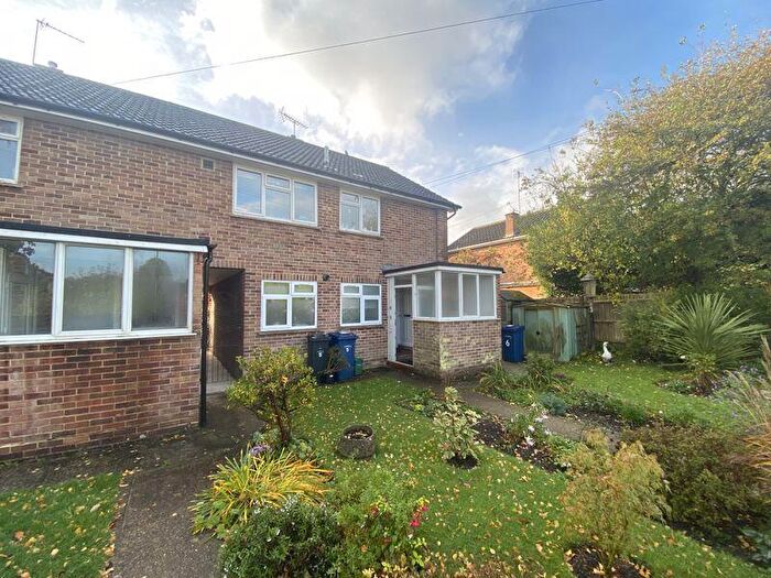 1 Bedroom Flat To Rent In The Drive, Cranleigh, GU6