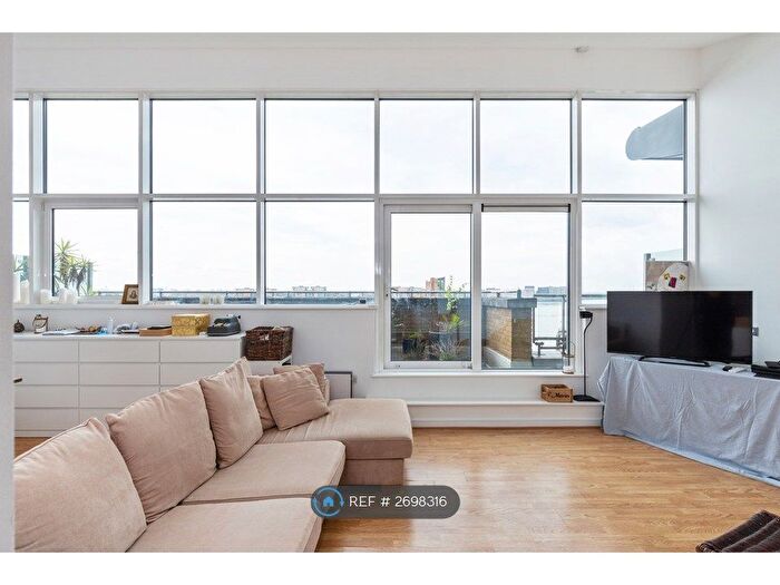 2 Bedroom Flat To Rent In Royal Arsenal, London, SE18