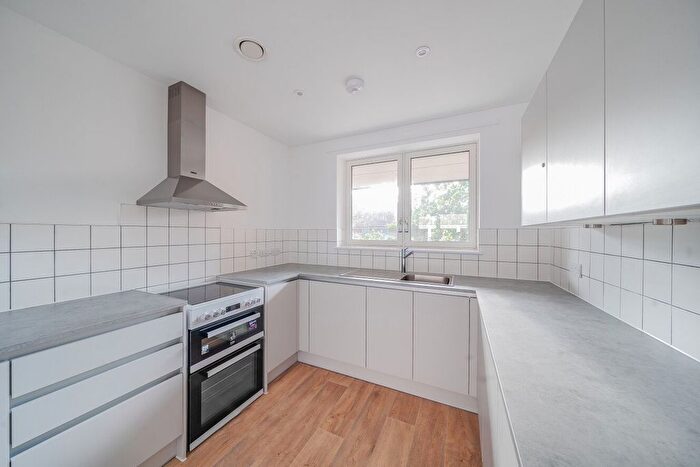 1 Bedroom Flat To Rent In Bowline Street, Barking, IG11