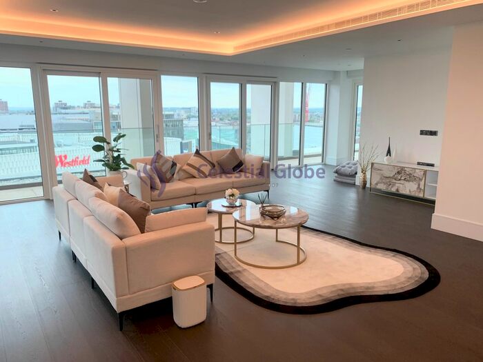 3 Bedroom Flat To Rent In Fountain Park Way, London, W12