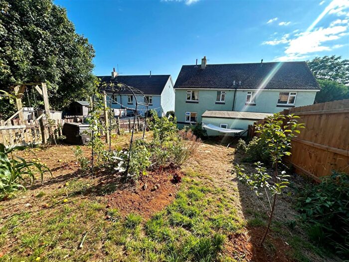 3 Bedroom Semi-Detached House For Sale In Cleves Close, Weymouth, DT4