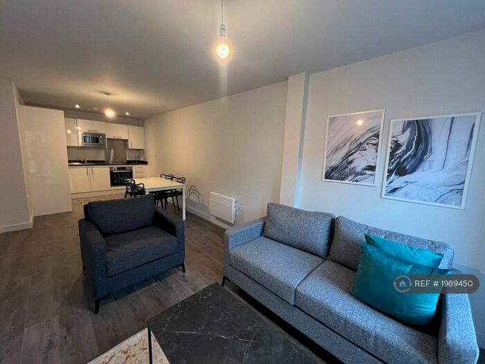 2 Bedroom Flat To Rent In One Baltic Square, Liverpool, L8