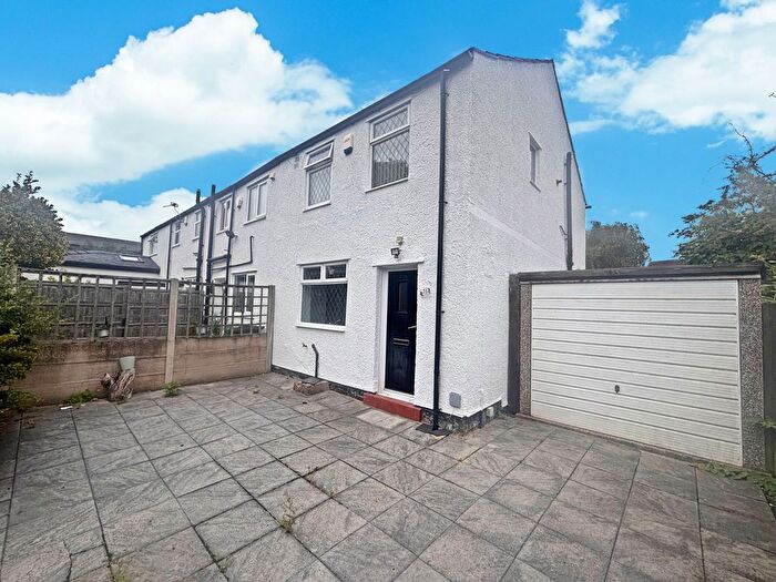 3 Bedroom End Of Terrace House For Sale In Victoria Street, Westhoughton, BL5