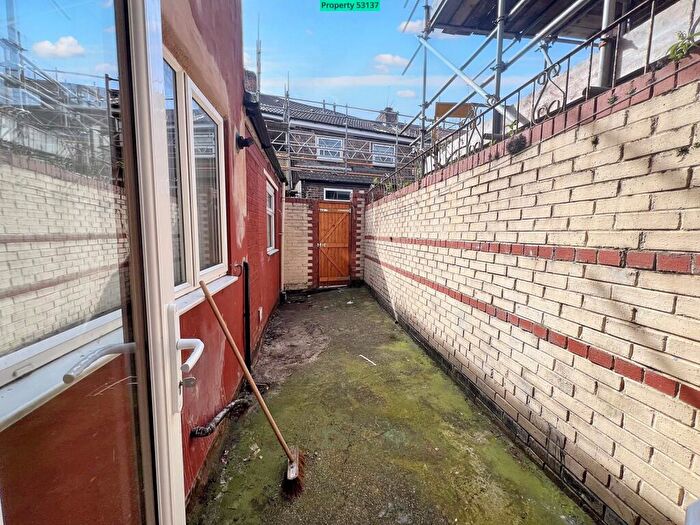 3 Bedroom Terraced House For Sale In Chirkdale Street, Liverpool, L4