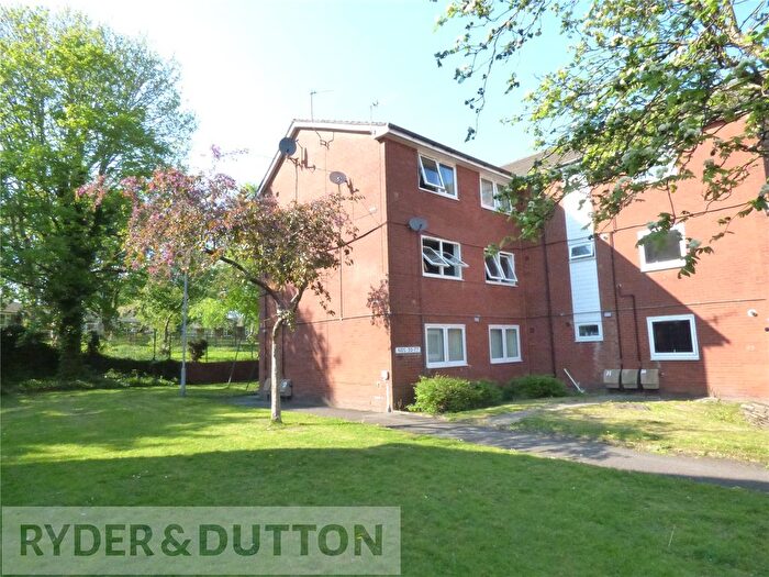 2 Bedroom Flat To Rent In Durden Mews, Shaw, OL2