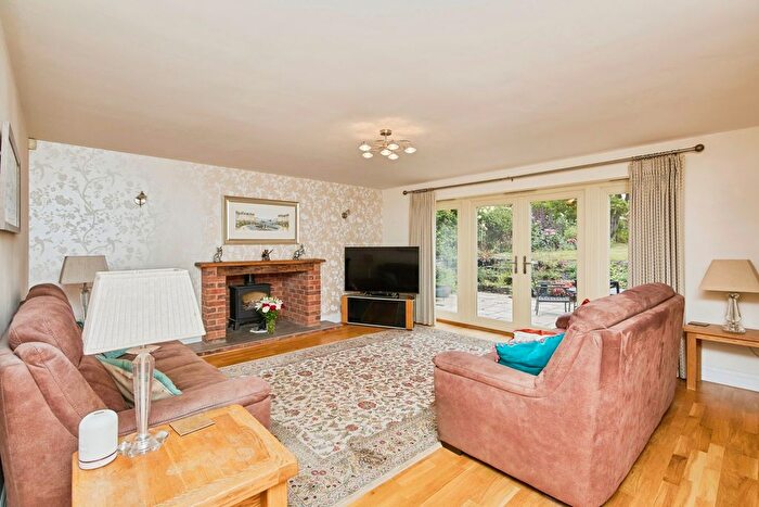 4 Bedroom Detached House For Sale In Green Lane, Overseal, Swadlincote, DE12